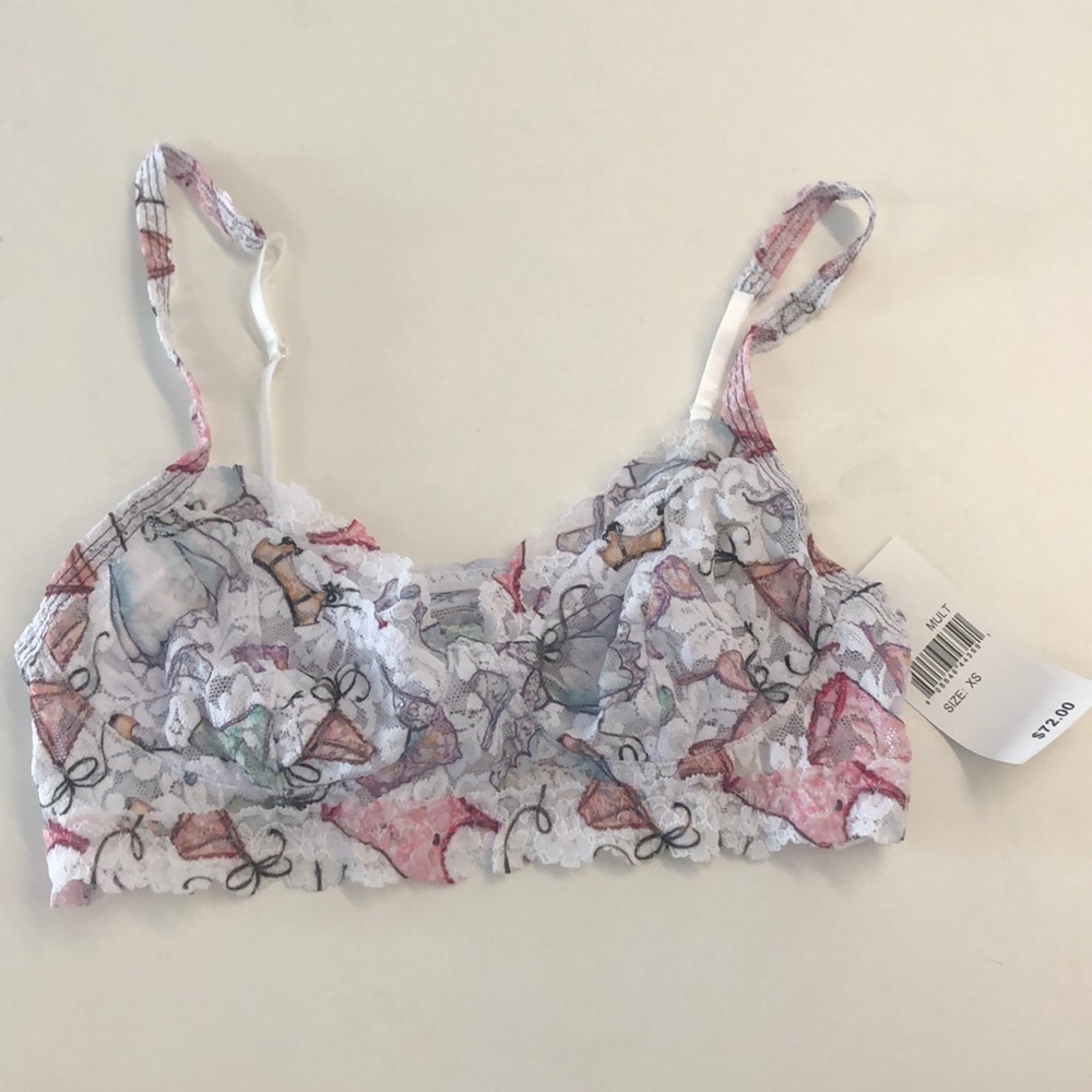 NWT Adorable white with designs Hanky Panky Bra